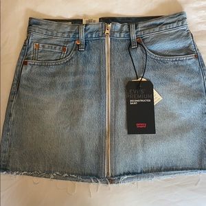 LEVI’S Decon Light Wash Zipper Denim Skirt Sz 27